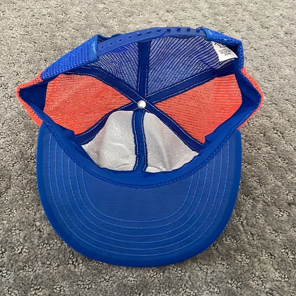 Vintage Roadway mesh truckers hat. - Picture 2 of 2